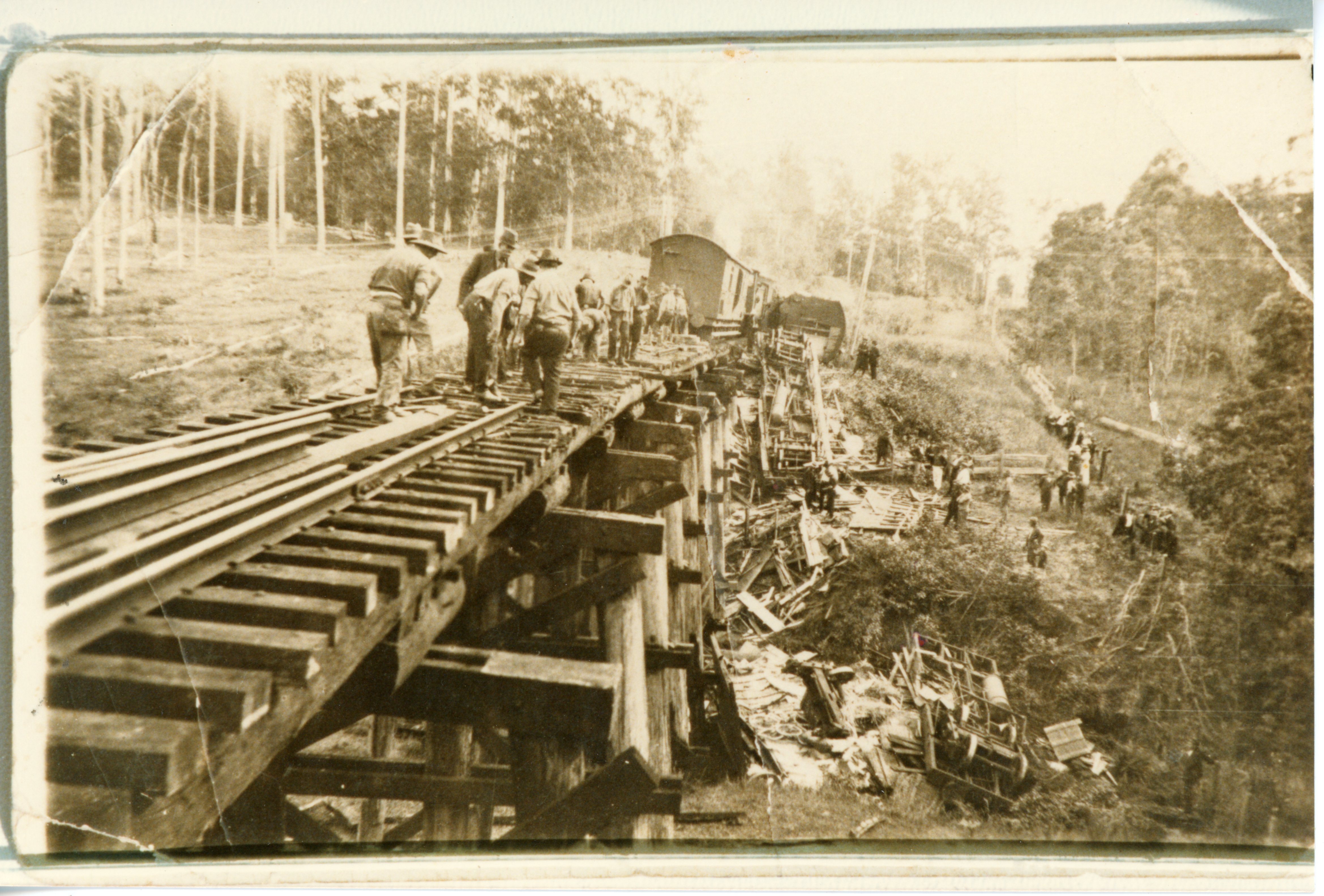 Rocky Mail Train disaster at Traveston 9 June 1925