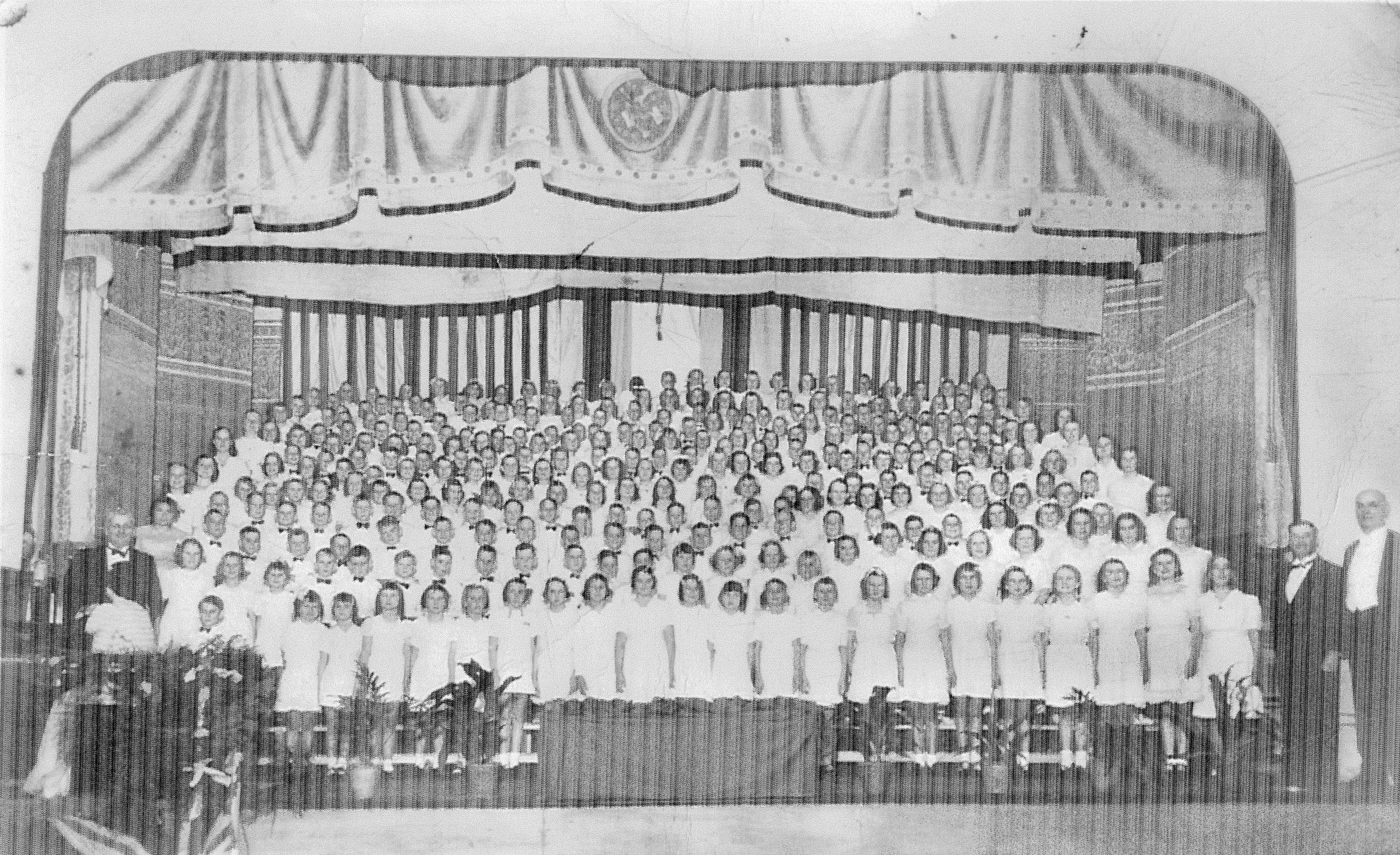 Gympie School-Children's Choir at Olympic Theatre