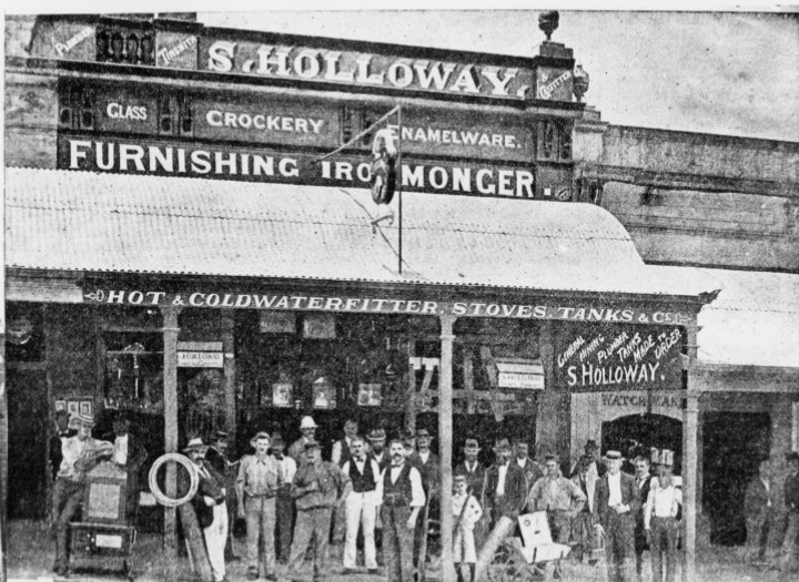 Holloway’s Store (S. Holloway)